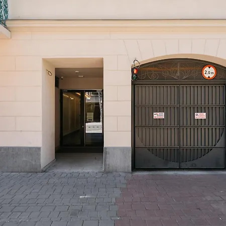 Native Dluga 24i4 クラクフ