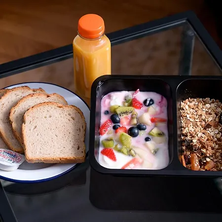 Native Dluga 24i4 アパート