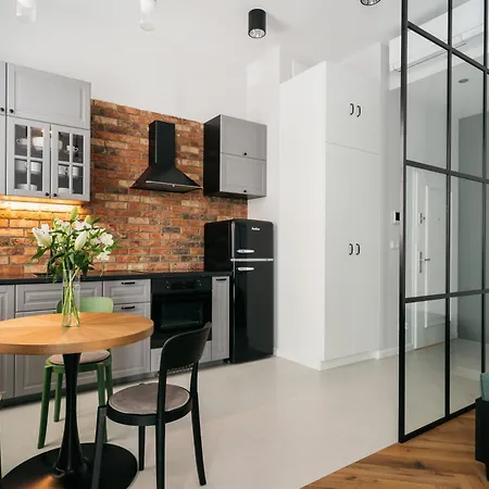 Native Dluga 24i4 クラクフ