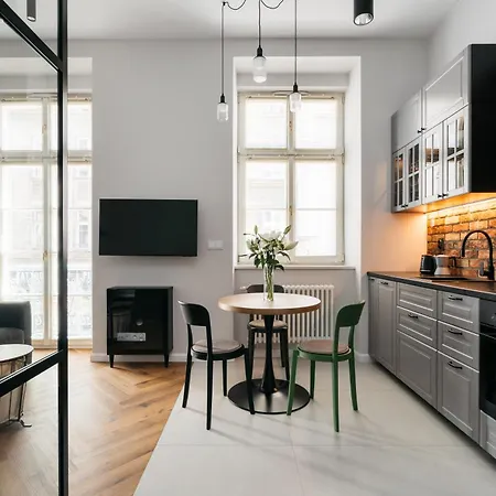 Native Dluga 24i4 * كراكوفيا